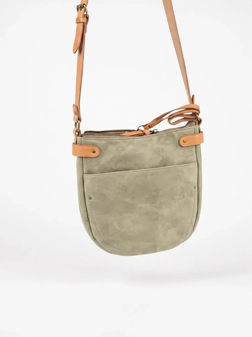 NWOT Market & Spruce sage Boho Adjustable Crossbody Handbag With Tan Pouch